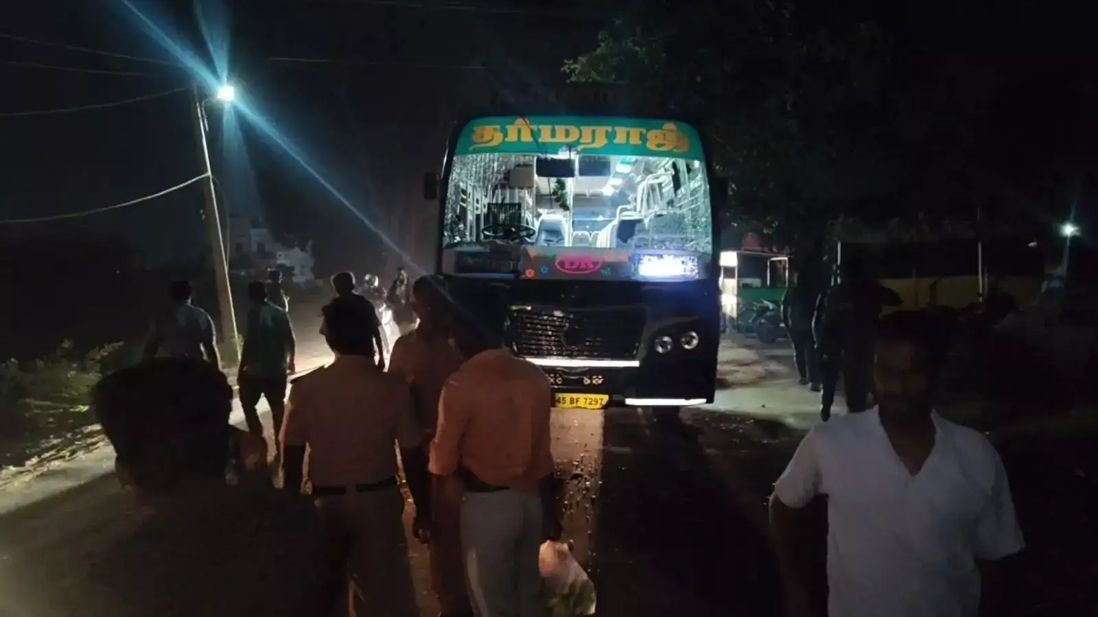 திருச்சி லால்குடி அருகே கோர விபத்து!அதிவேகமாக வந்த தனியார் பேருந்து மோதி கொத்தனார் பரிதாப பலி! 