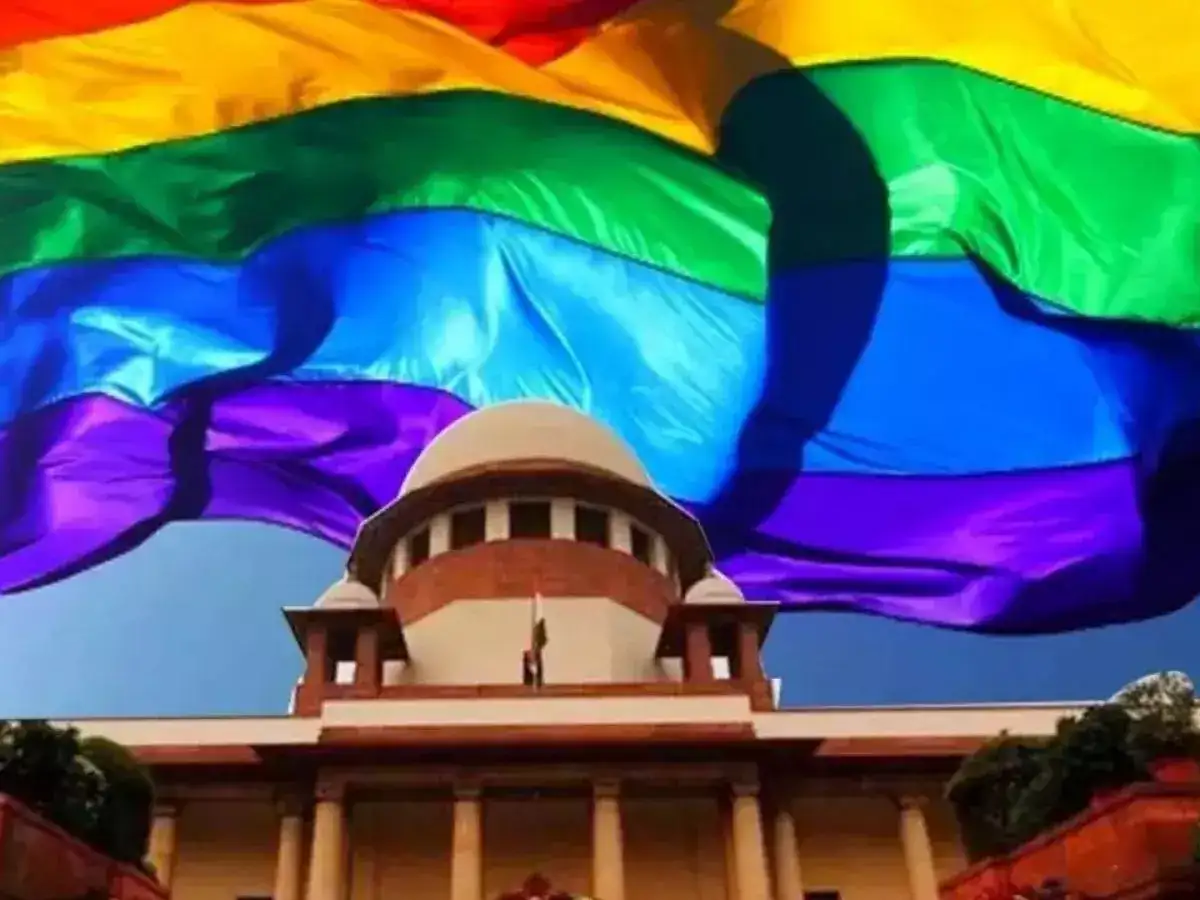 தன் பாலின ஈர்ப்பு திருமணங்கள் செல்லுமா? செல்லாதா? - பரபரப்பு தீர்ப்பளித்த உச்ச நீதிமன்றம்! 