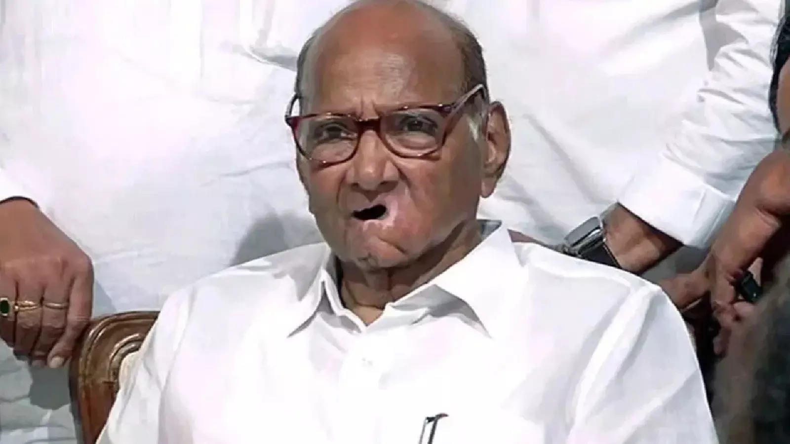 Sharad Pawar : बीडमधील संतोष देशमुख यांच्या परिवाराला भेट दिल्यावर शरद पवारांनी घेतला मोठा निर्णय