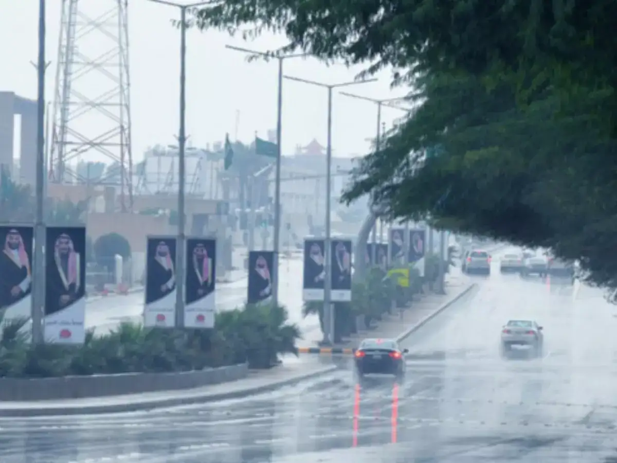 சவுதி மக்களே!! ரொம்ப ஜாக்கிரதையா இருங்க.. கனமழை எச்சரிக்கை வந்திருக்கு.. 