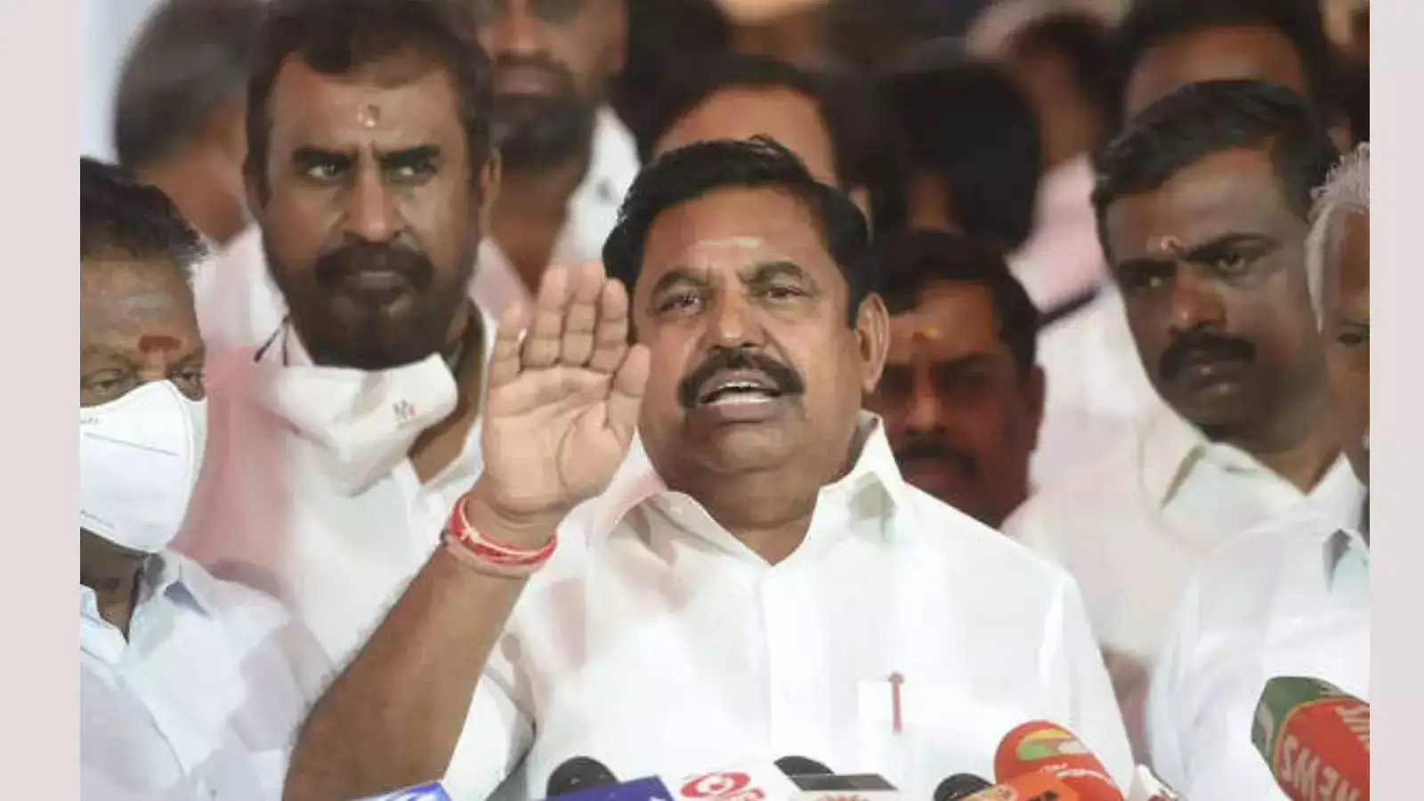 கடலூர் மாவட்ட அதிமுக நிர்வாகி படுகொலை.. யாருக்குமே பாதுகாப்பு இல்ல.. எடப்பாடி பழனிசாமி கண்டனம்! 