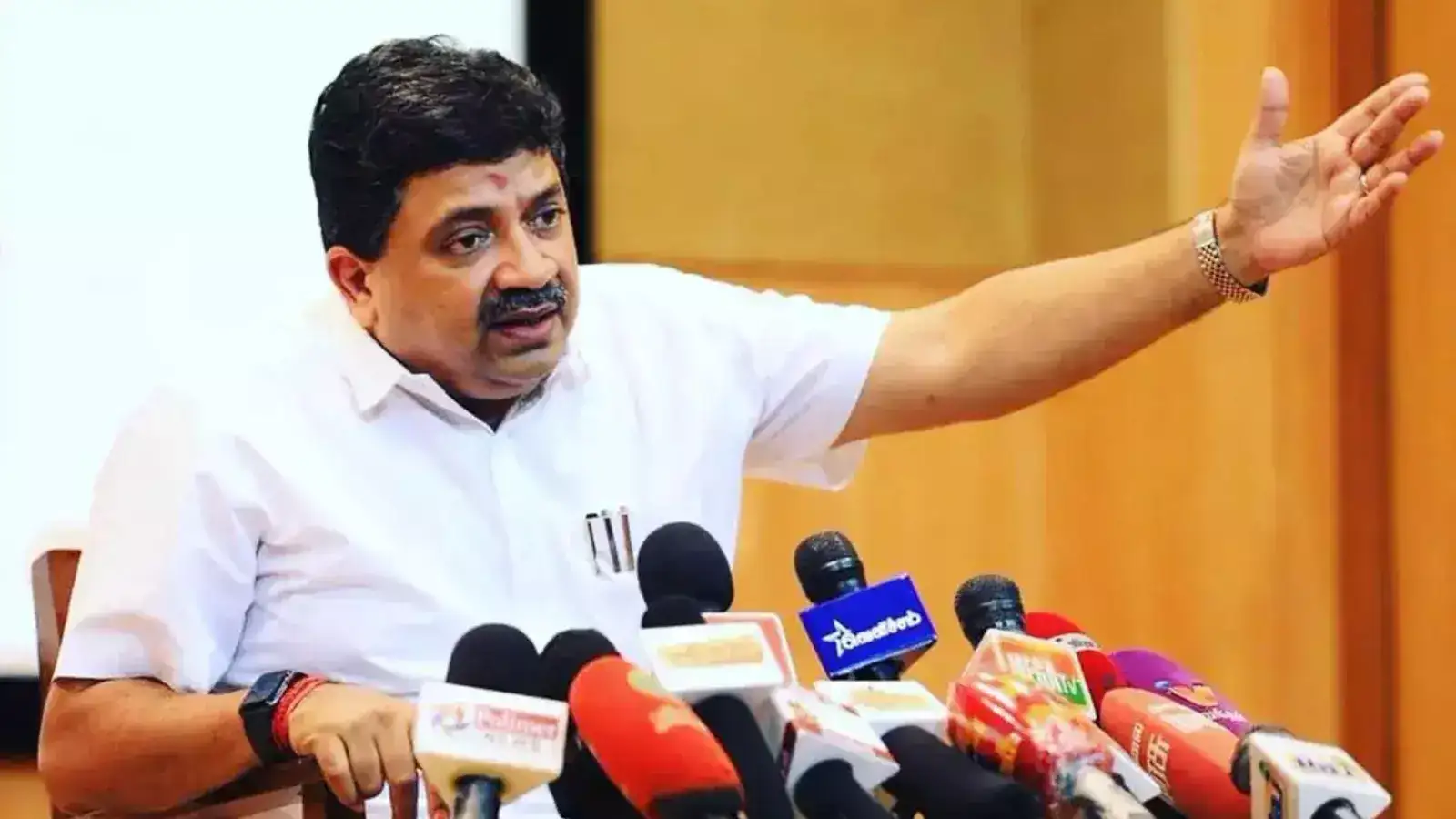 அமைச்சர் பிடிஆர் வெளியிட்ட ஜாக்பாட் அறிவிப்புகள்.. 200 ரூபாய்க்கே சேவை.. வேறலெவல் குட் நியூஸ்! 