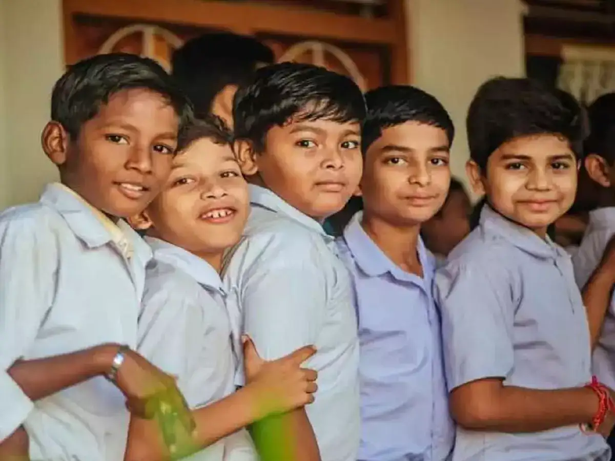 மாணவர்களுக்கு இலவசமாக ஆதார் கார்டு.. அரசு அசத்தல் அறிவிப்பு! 