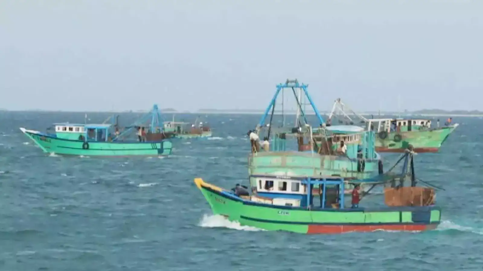 பாகிஸ்தான் எல்லையில் சிக்கியுள்ள தமிழக மீனவர்கள் ! 