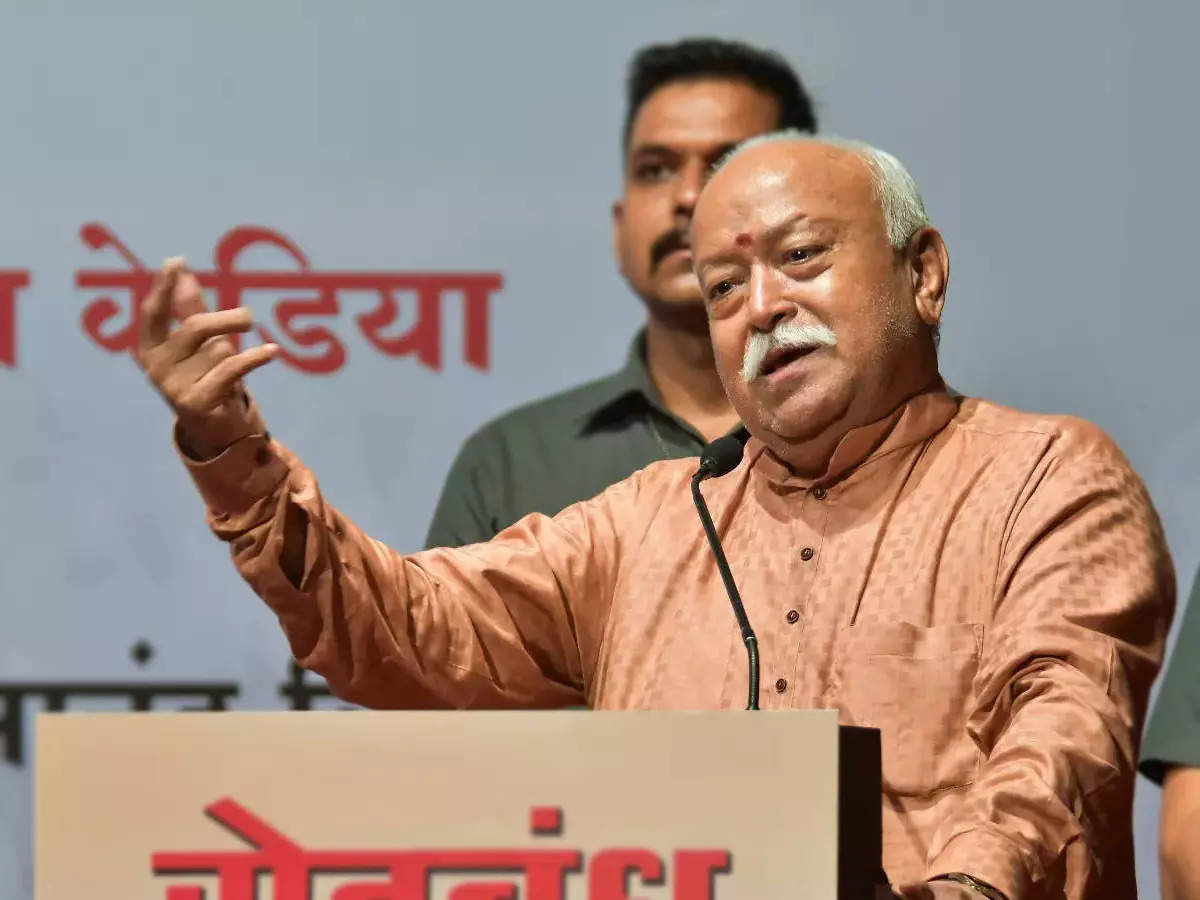 RSS Chief मोहन भागवत यांचा फोटो स्टेटस ठेवल्याने दिली धमकी, लवकर फोटो काढ नाही तर…