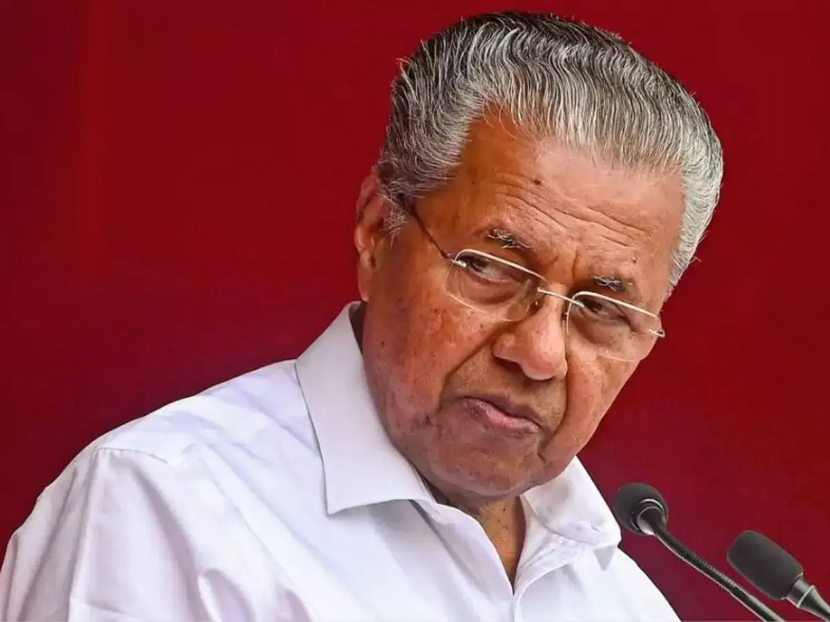 அடுத்தக்குறி பினராயி விஜயனுக்கா? மகளால் வந்த வினை... கூட்டணிக்குள் இருந்து ஒரு குத்து! முதல்வர் பதவிக்கு சிக்கல்? 