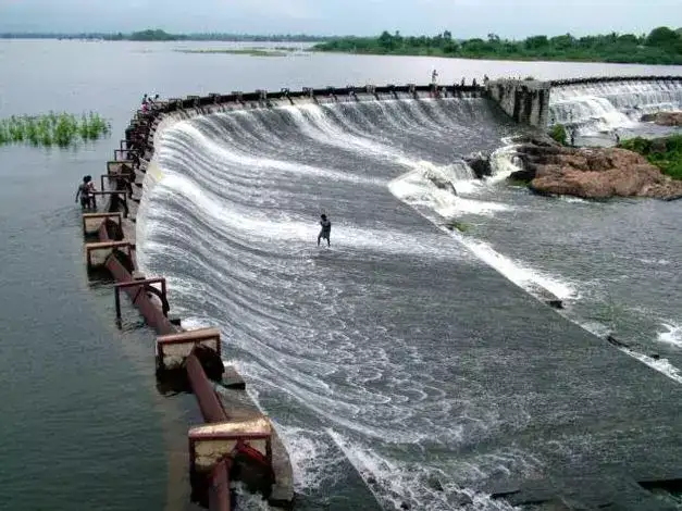 சிறப்பு அதிகாரியை நியமிக்க வேண்டும் - மதுராந்தகம் ஏரியை தூர்வார அன்புமணி வேண்டுகோள்! 