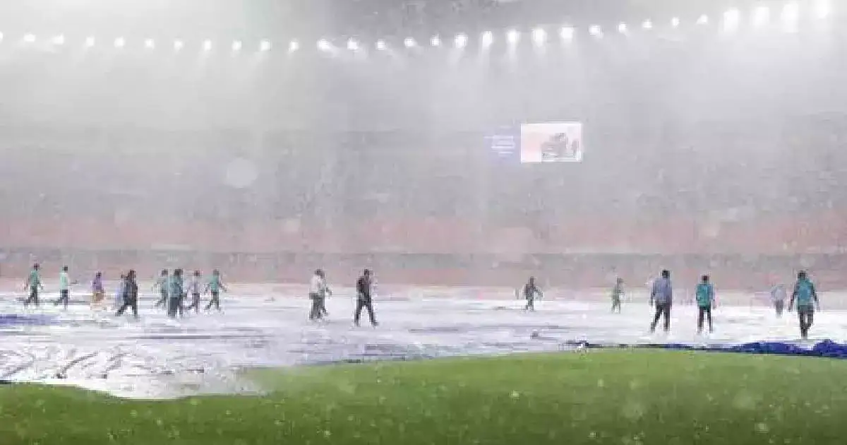 സണ്‍റൈസേഴ്സിന്റെ മോഹങ്ങള്‍ മഴയെടുത്തു; ഡിസിയെ 133 റണ്‍സില്‍ ഒതുക്കിയിട്ടും ഐപിഎല്ലില്‍ നിന്ന് പുറത്ത്