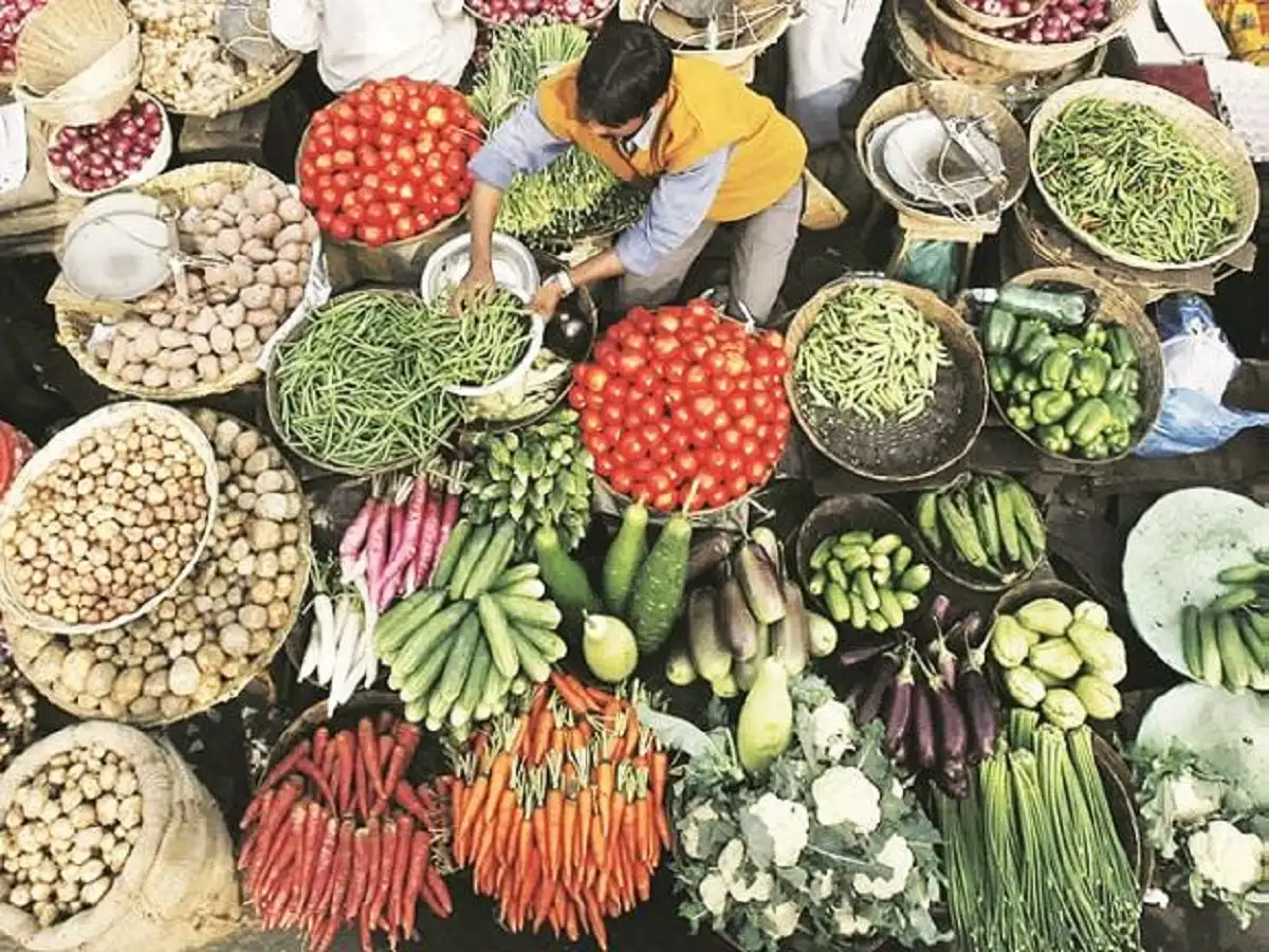 Commodities Price Hike,సామాన్యులకు షాక్.. మరింత పెరగనున్న నిత్యావసరాల ధరలు  - fuel prices likely to make commodities, services costlier - Samayam Telugu