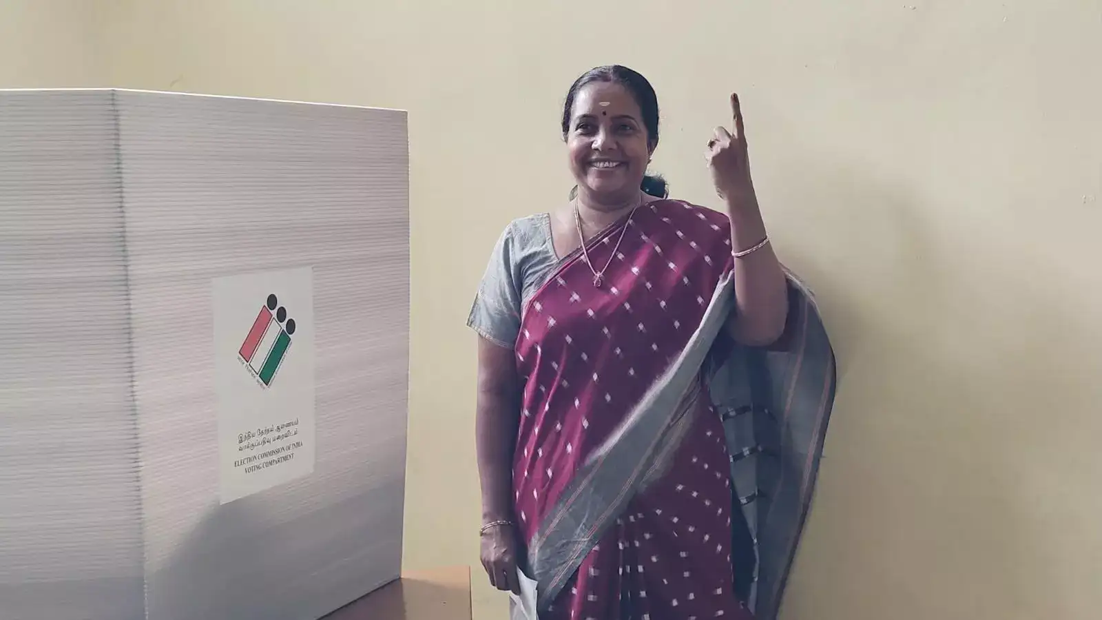 அதை மறைக்க.. பாஜக பணம் கொடுப்பதாக திமுவினர் பொய் செய்திகளை பரப்புகிறார்கள்.. வானதி சீனிவாசன் ஆவேசம்! 