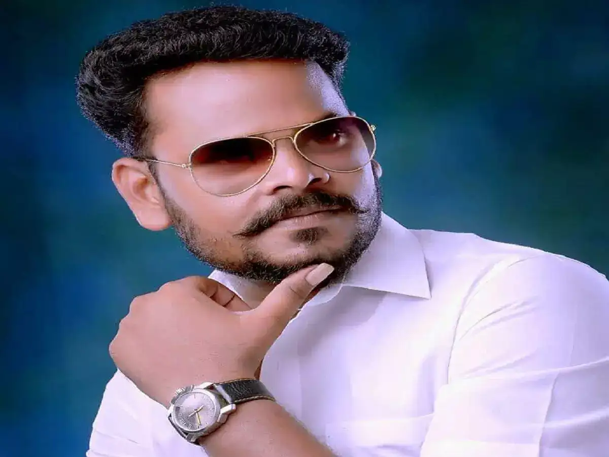 விழுப்புரம்; ஆரோவில் அருகே ஹோட்டல் ஊழியர் பட்டப் பகலில் வெட்டி கொலை! 