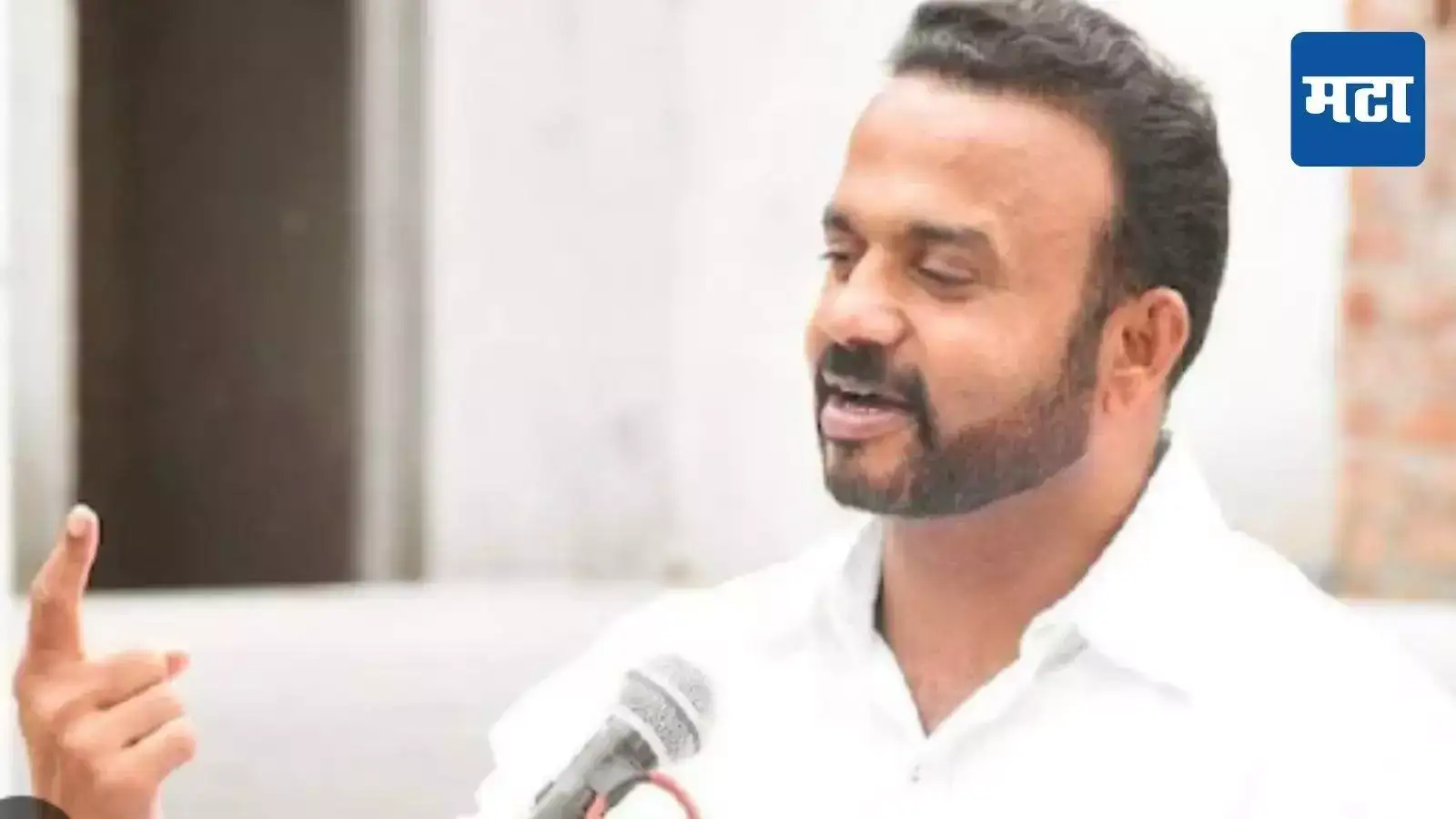 मंत्री जयकुमार गोरेंसंबंधित खंडणी प्रकरणात शिवसेना नेते अडचणीत, आरोपी महिलेसोबत गुन्ह्यात सहभागी झाल्याचा आरोप मंत्री जयकुमार गोरेंसंबंधित खंडणी प्रकरणात शिवसेना नेते अडचणीत, आरोपी महिलेसोबत गुन्ह्यात सहभागी झाल्याचा आरोप