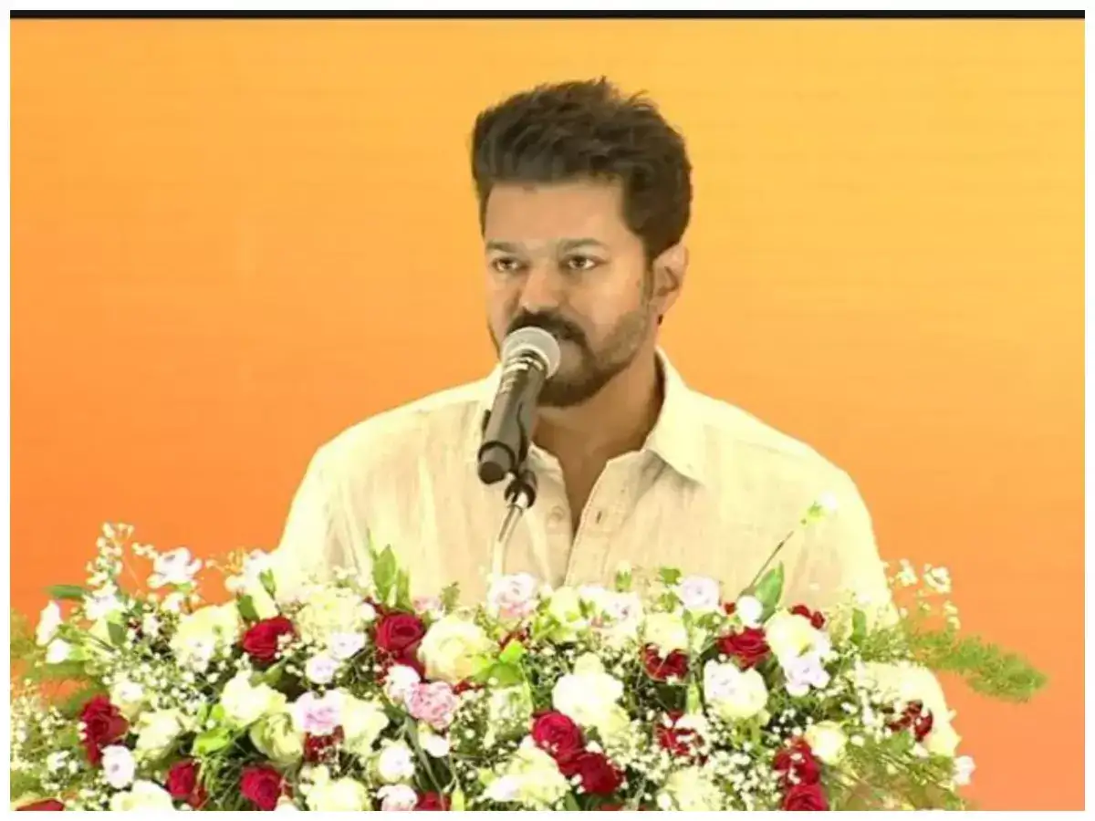 விஜய் சொன்ன டேக் ஹோம் மெஸேஜ்... கரகோஷத்தால் அதிர வைத்த மாணவர்கள்! 