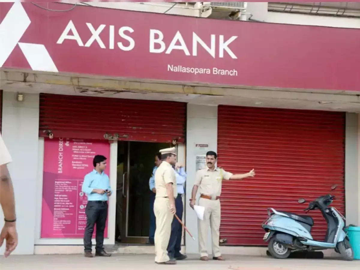 ஆக்சிஸ் வங்கிக்கு ரூ.90.92 லட்சம் அபராதம் விதித்த ரிசர்வ் வங்கி.. இந்த விஷயத்துக்குதான்! 