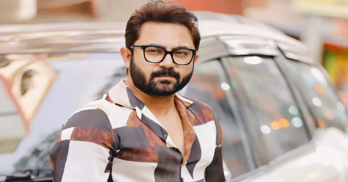 Soham Chakraborty,’রাগের মাথায় ভুল করেছি’, ক্ষমা চাইলেন সোহম – soham chakraborty apologizes for new town restaurant incident