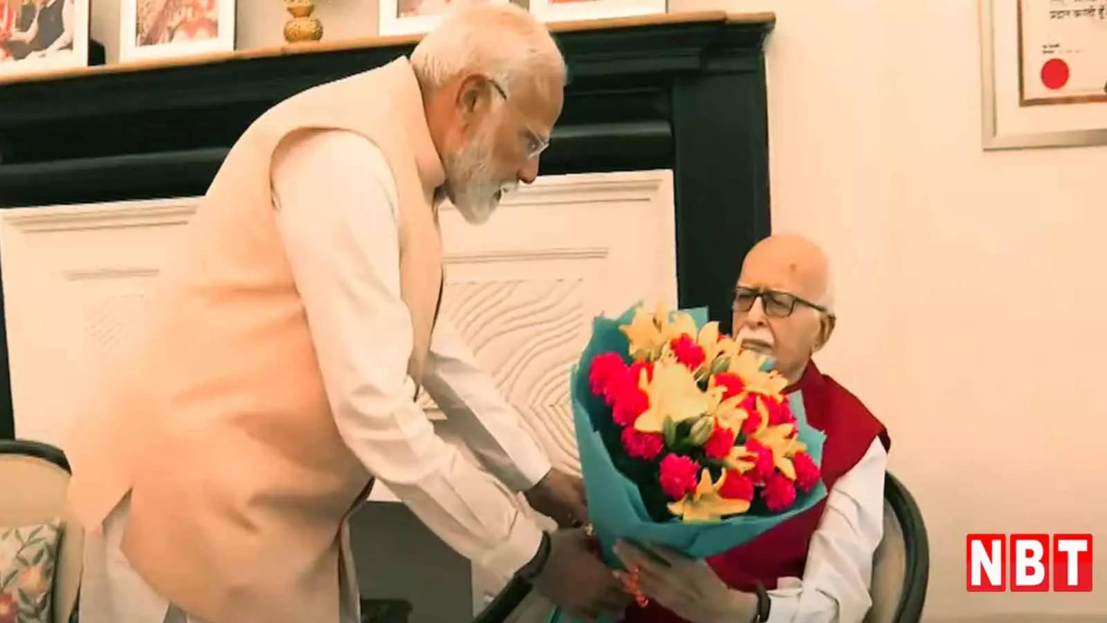 What happened when Modi reached LK Advani's house to meet him, know here