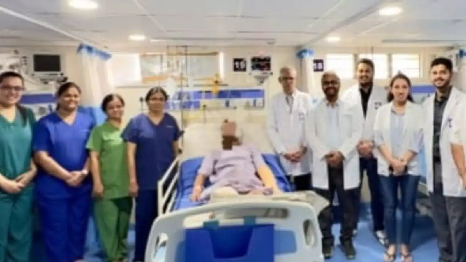 नागपूरच्या रुग्णालयात झाले लिंग प्रत्यारोपण, साडे नऊ तासांची यशस्वी शस्त्रक्रिया नागपूरच्या रुग्णालयात झाले लिंग प्रत्यारोपण, साडे नऊ तासांची यशस्वी शस्त्रक्रिया