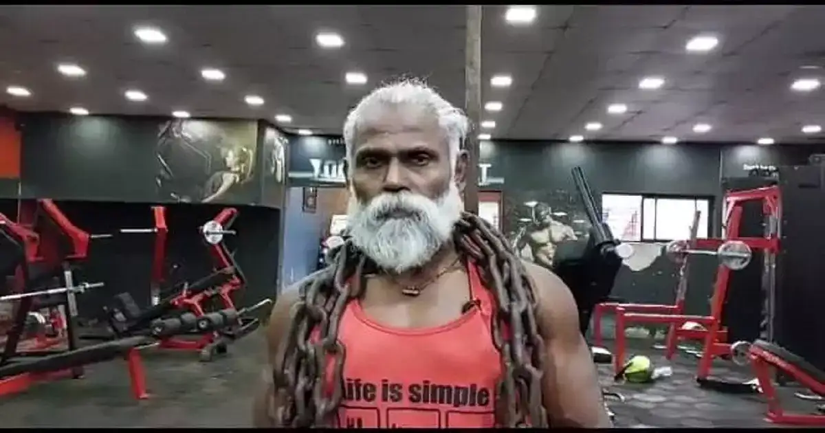 पायाला दुखापत; मात्र जिद्द हरली नाही, १२ वर्षांनंतर ५० वर्षाचा अवलिया देतोय तरुणांना जिमचे धडे पायाला दुखापत; मात्र जिद्द हरली नाही, १२ वर्षांनंतर ५० वर्षाचा अवलिया देतोय तरुणांना जिमचे धडे