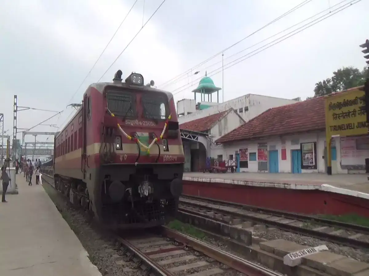 திருநெல்வேலி திருச்செந்தூர் இடையே ரயில் சோதனை ஓட்டம்! 