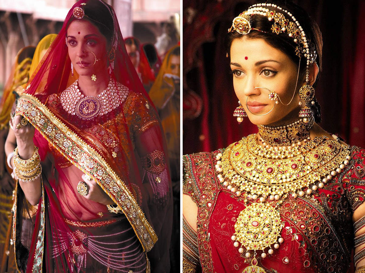 10 Must-Have Lehenga Choli Accessories to Raise Your Oomph Factor | Bridal  Look | Wedding Blog