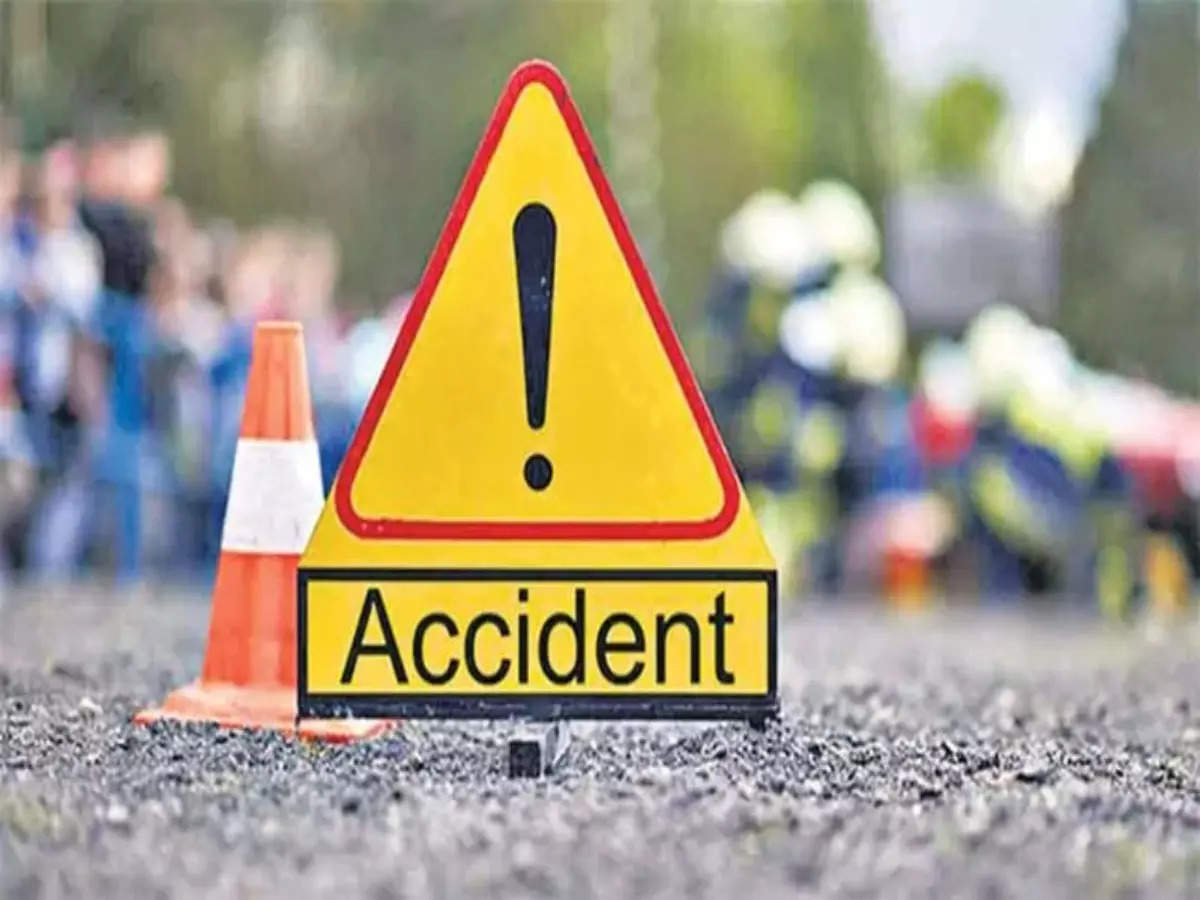 Prakasam: Accident while going for Vinaya idol.. Three youths died