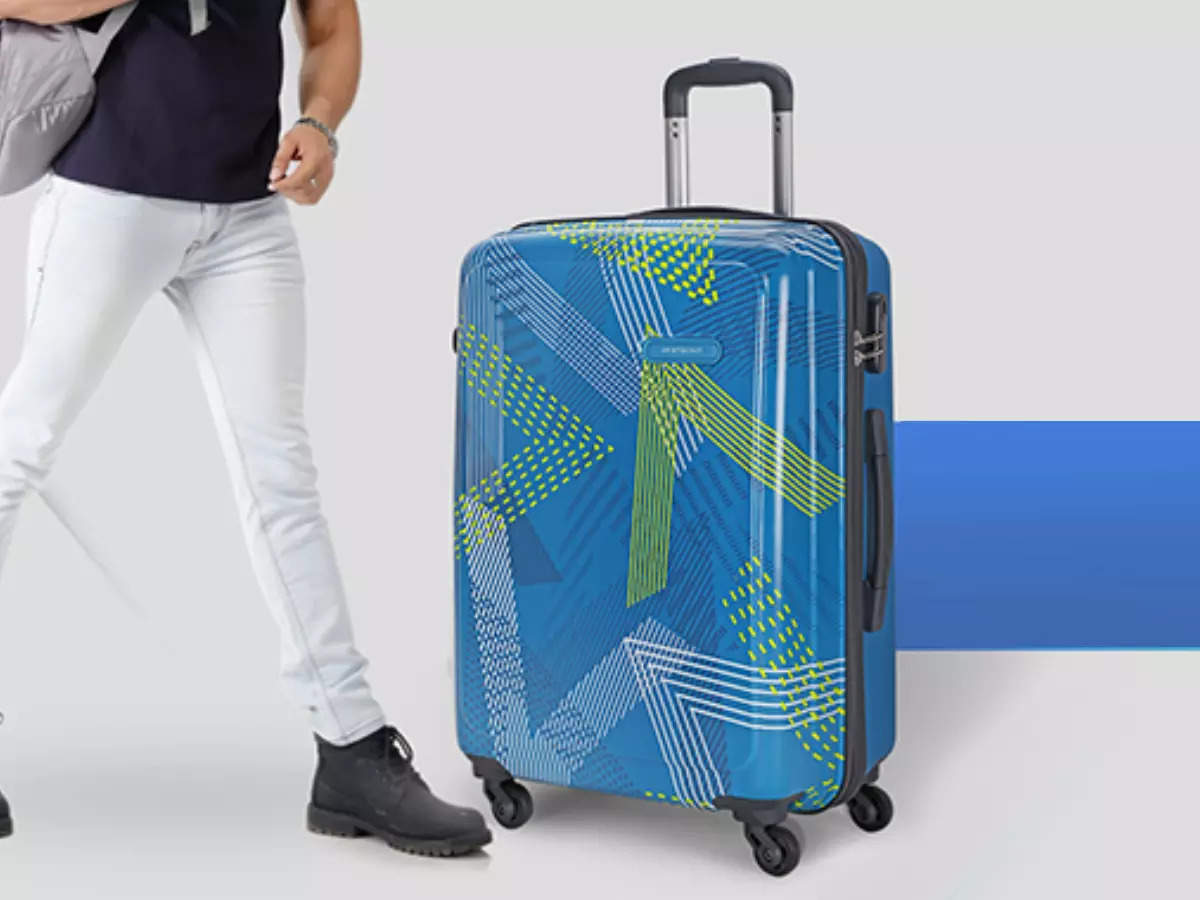 Simon Carter India - This stylish trolley suitcase worth Rs.7,999/- can now  be yours at Rs.99/- only. Shop for Rs.12,999/- in any store across India  and take this ultra-modern trolley with you.