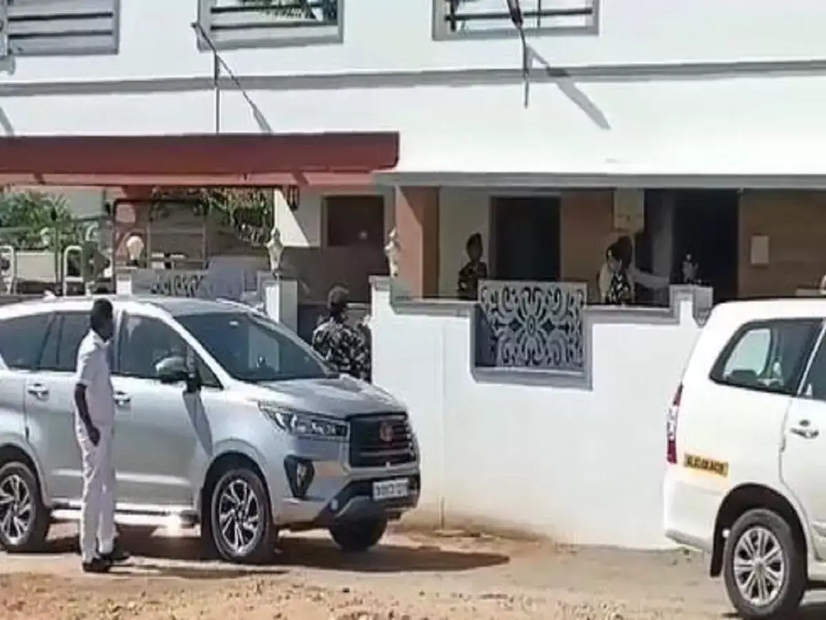 அமைச்சர் தம்பி கைது செய்யப்பட வாய்ப்பு..? தயார் நிலையில் மத்திய பாதுகாப்பு படை 