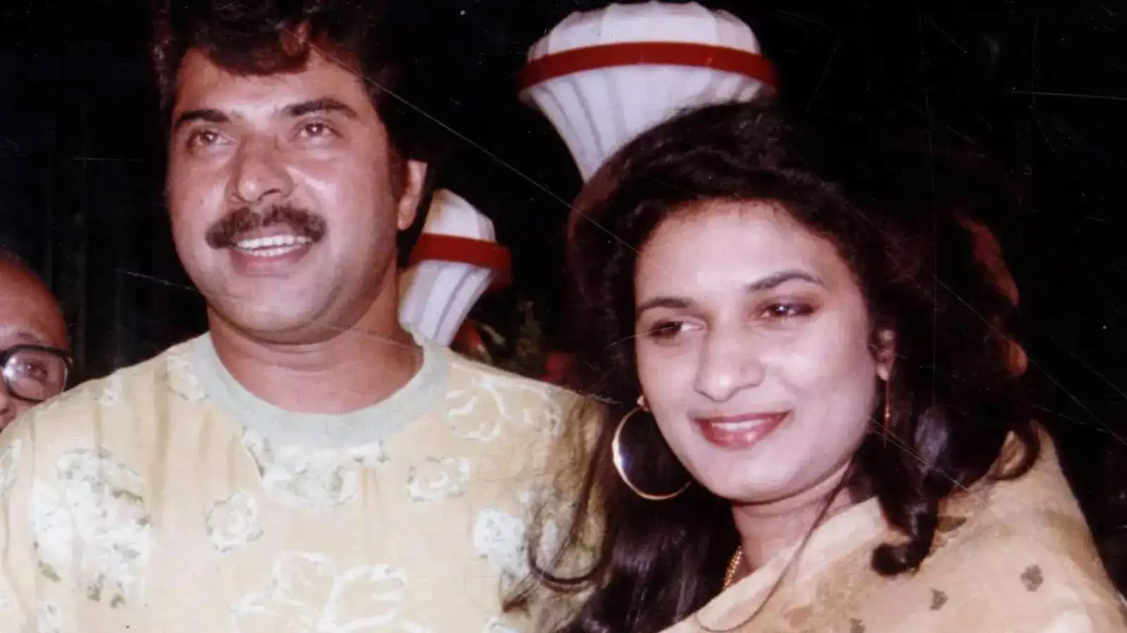 ഞാൻ വിവാഹം കഴിക്കുമ്പോൾ അവൾ വളരെ ചെറുപ്പമാ! ഒന്ന് ചിരിച്ച് ഇരുന്നൂടെ എന്നൊക്കെ എന്നോട് ഇടയ്ക്കിടെ ചോദിക്കും