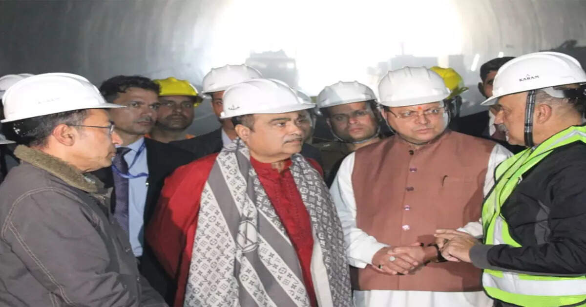 ‘Are you working to save us or are you lying’, the patience of 41 workers trapped in the Silkyara tunnel is breaking.