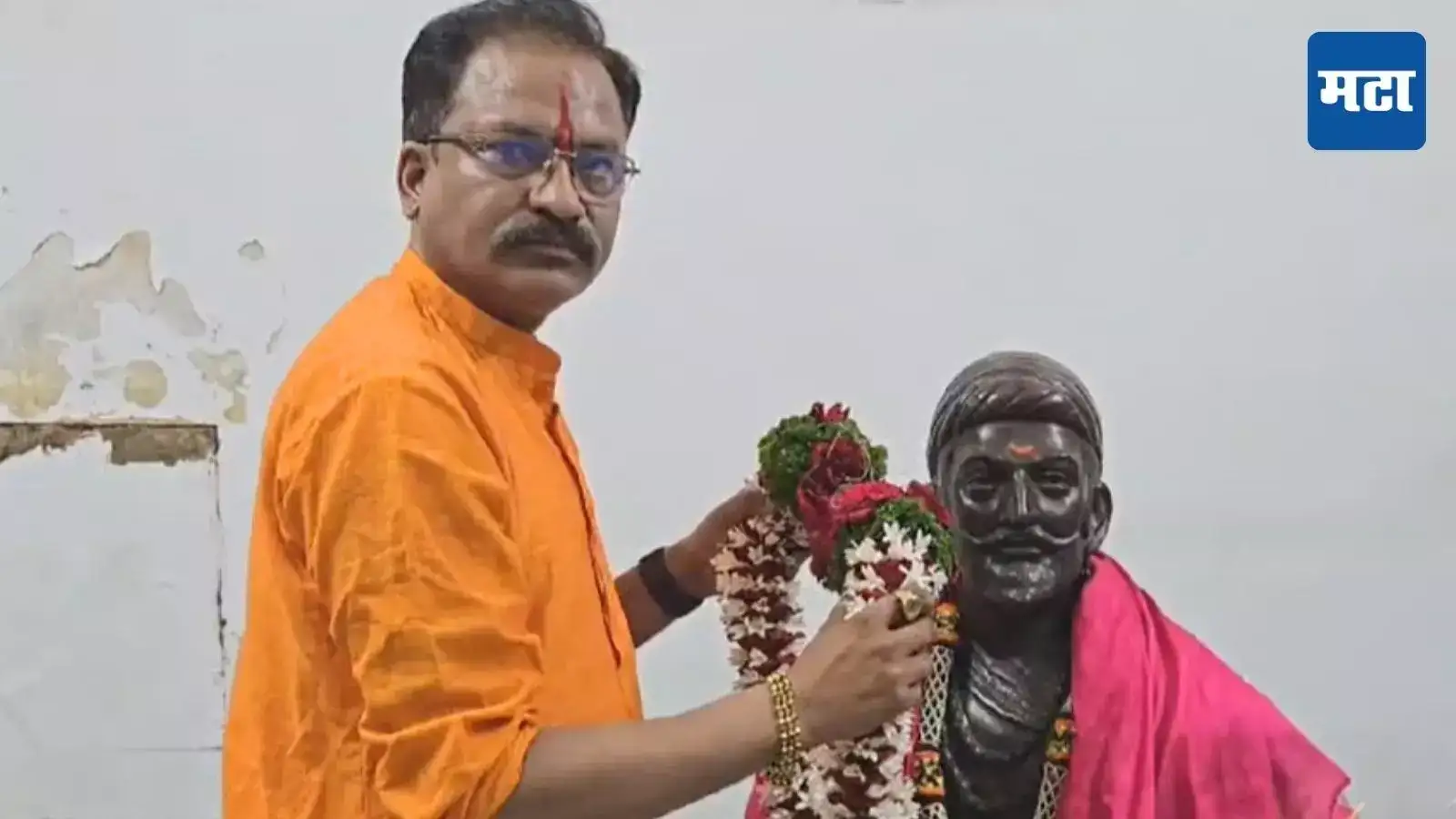 कायद्याच्या कचाट्यात येताच प्रशांत कोरटकरचा सूर नरमला, छत्रपती शिवरायांच्या चरणी नतमस्तक होत म्हणाला… कायद्याच्या कचाट्यात येताच प्रशांत कोरटकरचा सूर नरमला, छत्रपती शिवरायांच्या चरणी नतमस्तक होत म्हणाला…