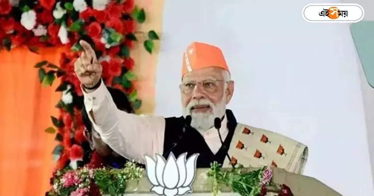 Narendra Modi : বঙ্গে এসে মহিলা ভোটারদের মন জয়ের চেষ্টা, লক্ষ্মীর ভাণ্ডার-কন্যাশ্রীর সঙ্গে পাল্লা দিতে মোদীর মুখে ‘লাখপতি দিদি’ – narendra modi mentions several schemes of nda government for women empowerment and development at barasat rally