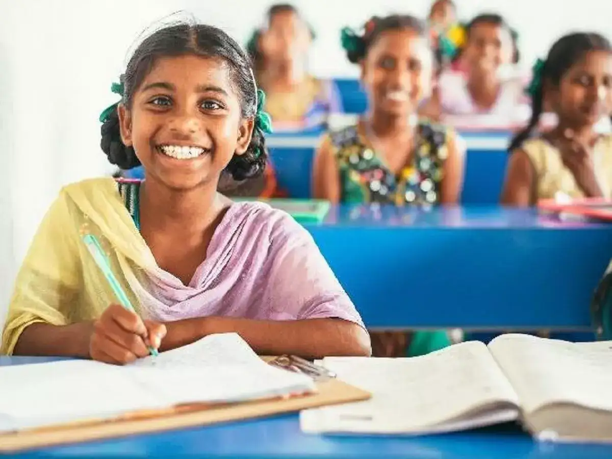 உங்களுக்கு பெண் குழந்தை இருக்கா? அப்போ உடனே இந்த கணக்கை ஓப்பன் பண்ணுங்க! 