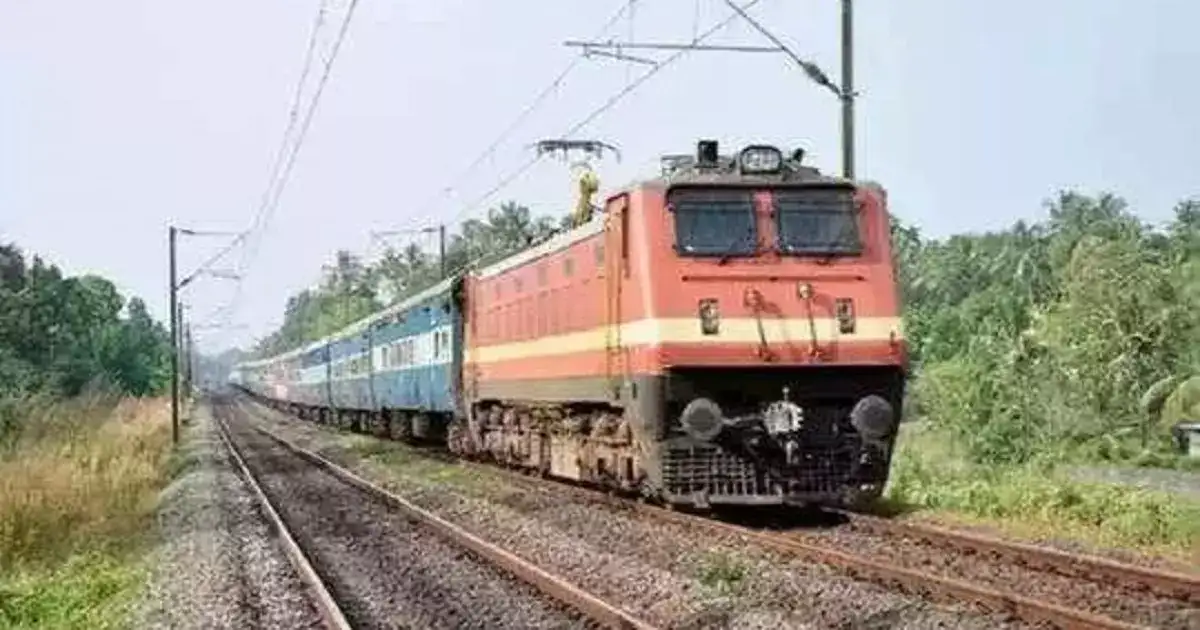 ரயிலில் வித்தவுட்.. செக் வைத்த அதிகாரிகள்.. சேலம் ரயில்வே கோட்ட அதிகாரிகள் சோதனையில் அபராதம் மட்டும் எவ்வளவு தெரியுமா.? 