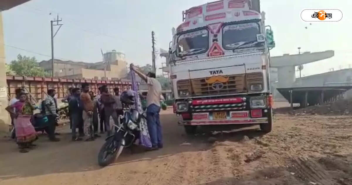 Durgapur Road Accident : বিদ্যুৎস্পৃষ্ট হয়ে লড়ি চালকের মৃত্যু, মর্মান্তিক দুর্ঘটনা পাণ্ডবেশ্বরে – a truck driver lost life by electric shock at pandabeswar