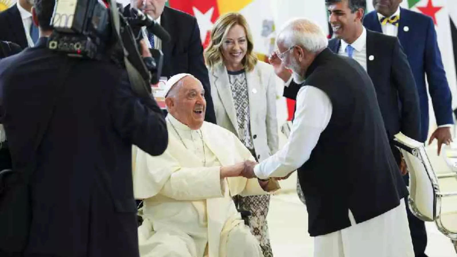 Pope got a chance to meet God… Commenting on PM Modi and Pope Francis proved costly, Congress apologized