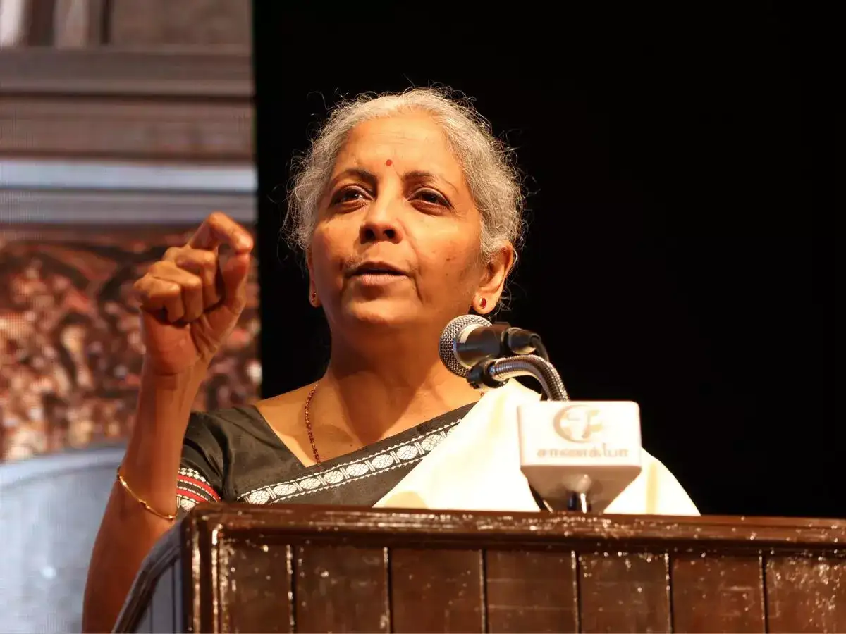 இன்னொருத்தர் போடுற பிச்சை... வெள்ள நிவாரணத்தை விமர்சித்த நிர்மலா சீதாராமன் - வெடித்த சர்ச்சை.. 