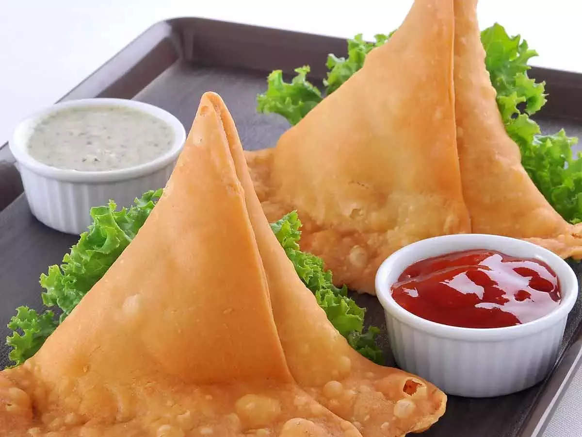 Easy Samosa Recipe  लखनवी समोसा बनाने का