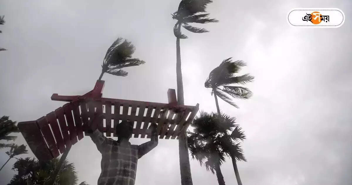Cyclone Remal Live Update,বঙ্গে রিমেলের বলি ৪, এন্টালি-মৌসুনি দ্বীপের পর বর্ধমানে বাবা-ছেলের মর্মান্তিক মৃত্যু – cyclone remal takes 4 life in west bengal