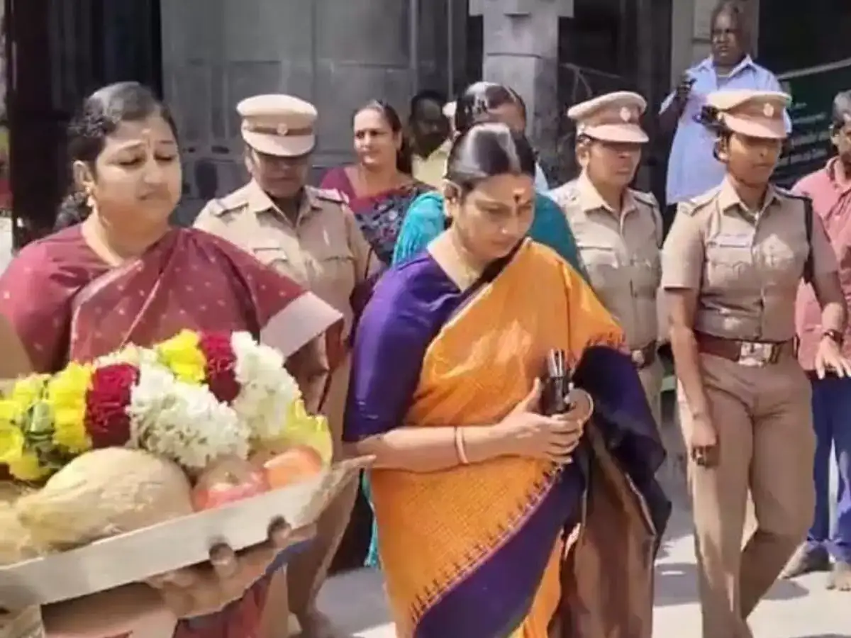 மக்களவைத் தேர்தல்: சேலத்தில் முகாமிட்ட ஸ்டாலின் - கோவிலில் வழிபாடு செய்த துர்கா 