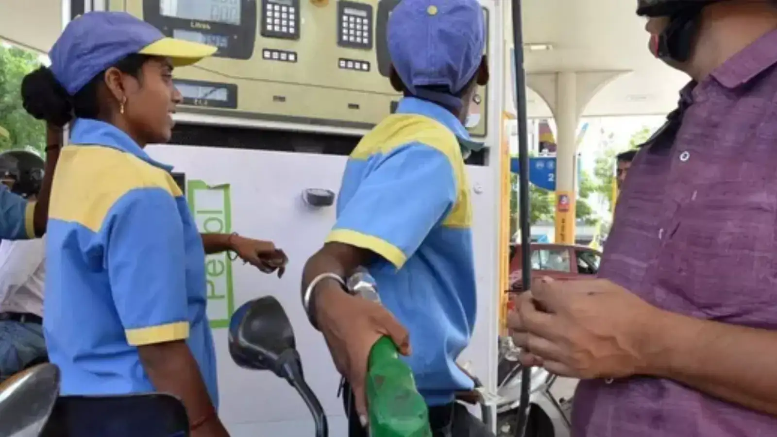 தொடர்ந்து கோமாவில் பெட்ரோலின் விலை.. இன்றைய நிலவரம் இதுதான்! 