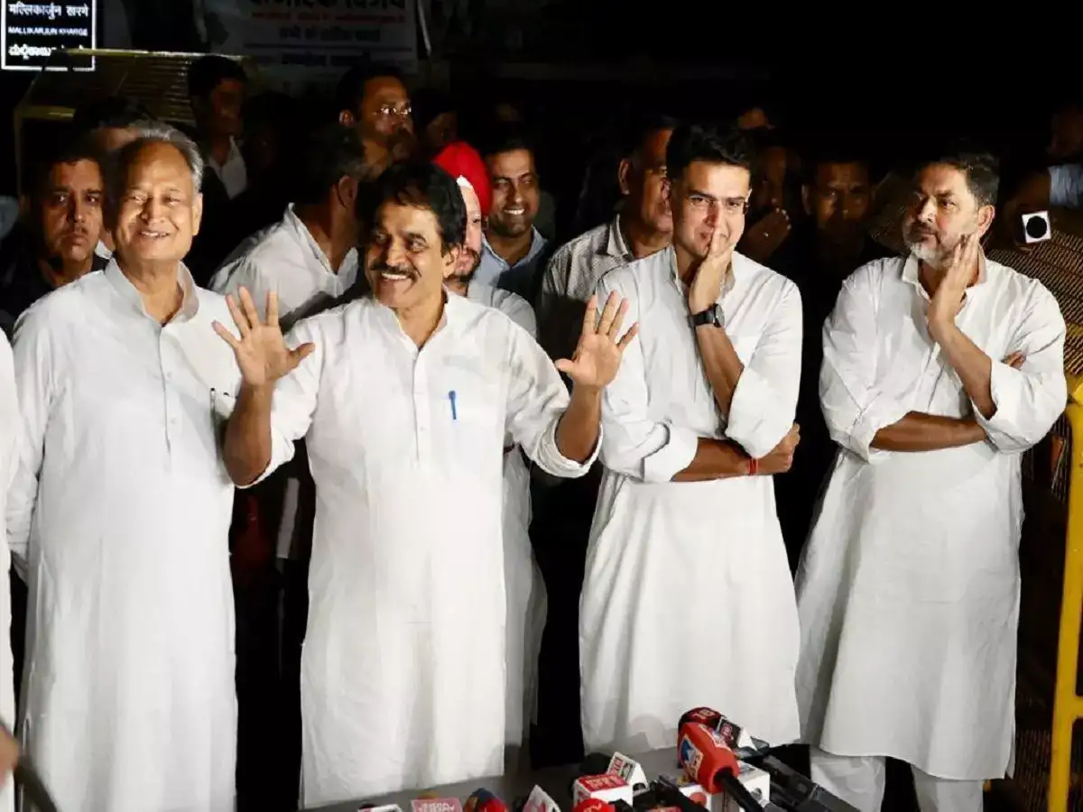 ராஜஸ்தான் அரசியலில் என்ன நடக்கிறது? 4 மணி நேர டெல்லி டீலிங்... முடிவுக்கு வருமா கெலாட் vs பைலட் சண்டை! 