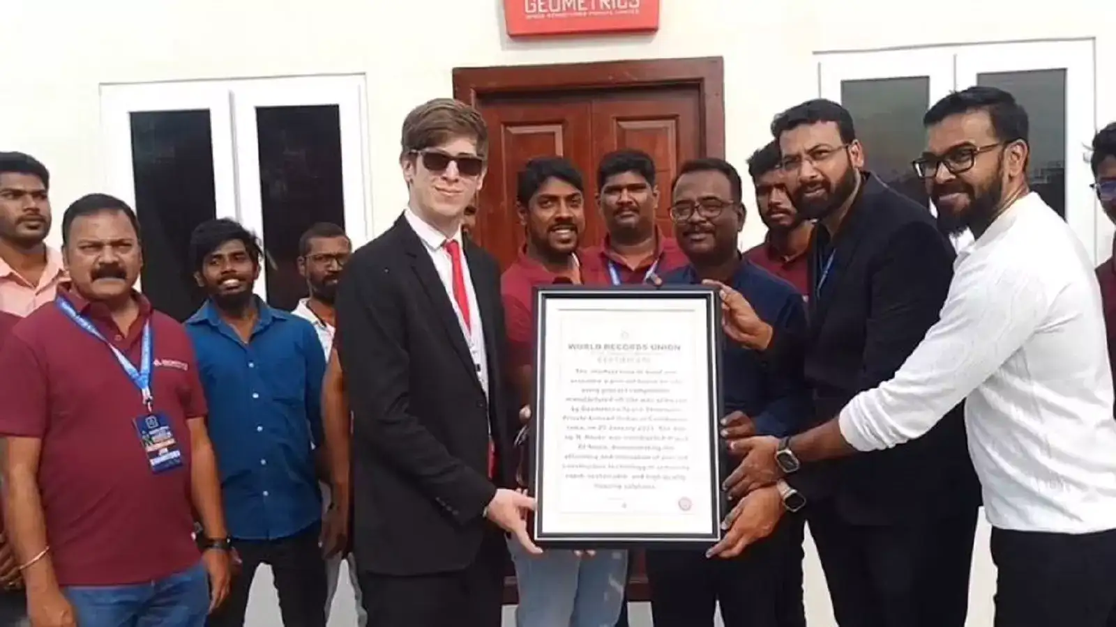 கோவையில் ப்ரீகாஸ்ட் முறையில் குறைந்த நேரத்தில் கட்டப்பட்ட வீடு...! 