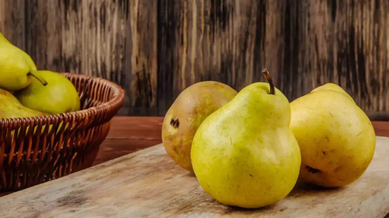 Pear Eating Benefits,தினமும் ஒரு பேரிக்காய் சாப்பிட்டா இந்த 4 நன்மைகள்