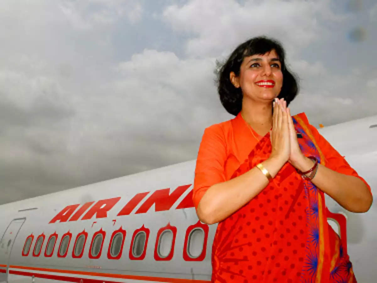 Экипаж индия 2024. Эйр Индия стюардессы. Air India форма. Air India Air Hostess. Air India Modern School.