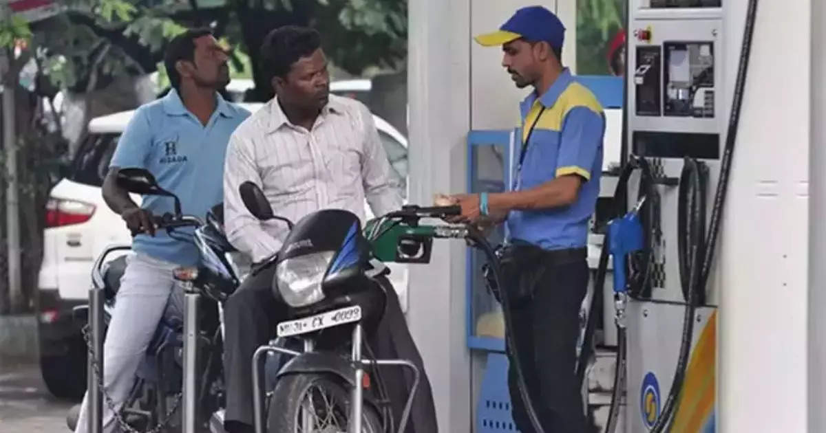 Crude oil prices are continuously falling, see the price of petrol and diesel being sold in your city today