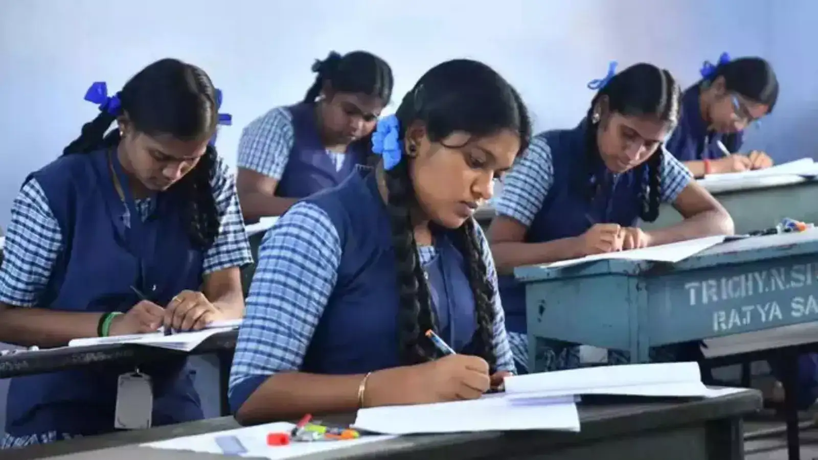 TN Public Exam Hall Ticket : 11, 12-ம் வகுப்பு பொதுத் தேர்வு ஹால் டிக்கெட் வெளியீடு தேதி அறிவிப்பு; தனித்தேர்வர்களுக்கு எப்போது? - முழு விவரம் 