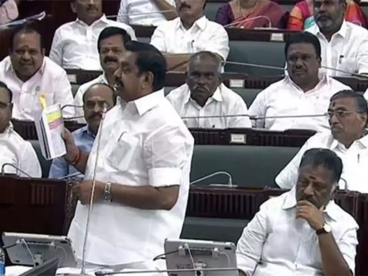 சட்டமன்றத்தில் மாறியது ஓபிஎஸ் சீட் : எடப்பாடி அருகே அமர்வது யார் தெரியுமா? - சபாநாயகர் அப்பாவு உத்தரவு! 