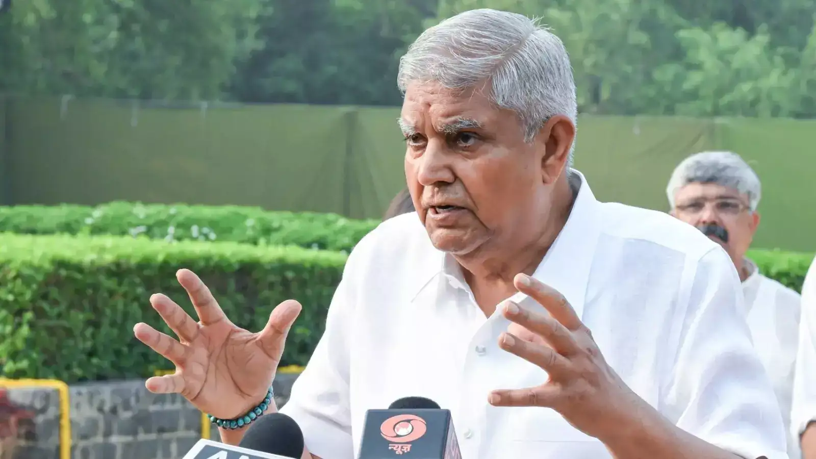 யார் அடுத்த இந்தியாவின் குடியரசு துணைத்தலைவர்? தேர்தல் நடைபெறுவது எப்போது? 