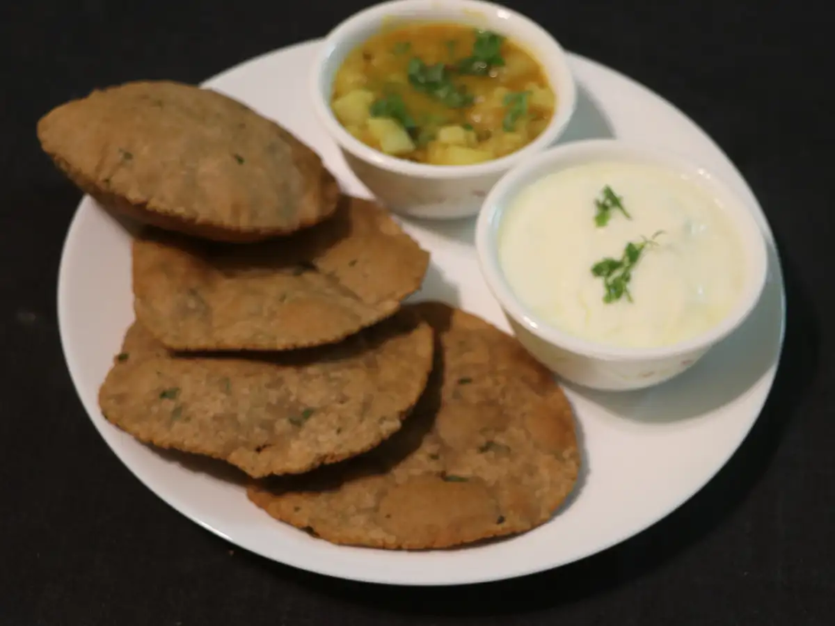 Kuttuchi Puri,कुट्टूच्या पिठाच्या खमंग पुऱ्या upwas recipe kuttu atta