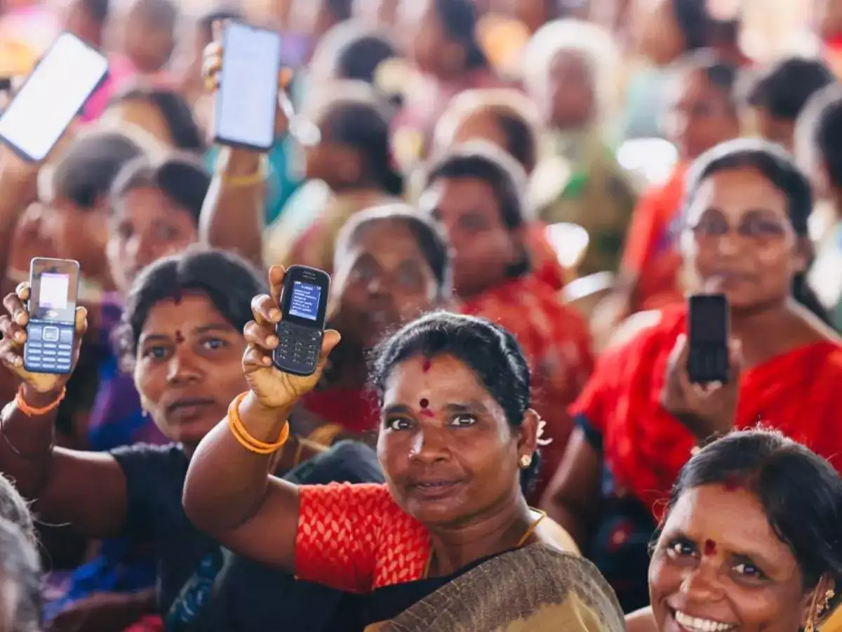 அனைத்து குடும்ப தலைவிகளுக்கும் மாதம் 1000 ரூ: எஸ்.பி.வேலுமணி கொடுத்த உறுதி! 